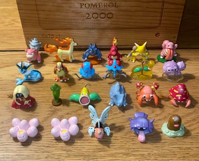 Pokemon figurer TOMY Nintendo 1998, Pokémon, Priserne er følgende: 

Slowbro = 25 kr.
Rapidash = 175