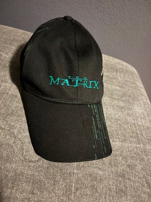 Kasket, Matrix, str. Universal,  Sort,  Stof,  Næsten som ny, Reklame kasket for filmen Matrix
Aldri