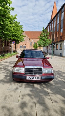 Mercedes 300 E-24, 3,0 Sportline aut., Benzin, 1990, km 286000, rødmetal, 4-dørs, Mercedes-Benz w124