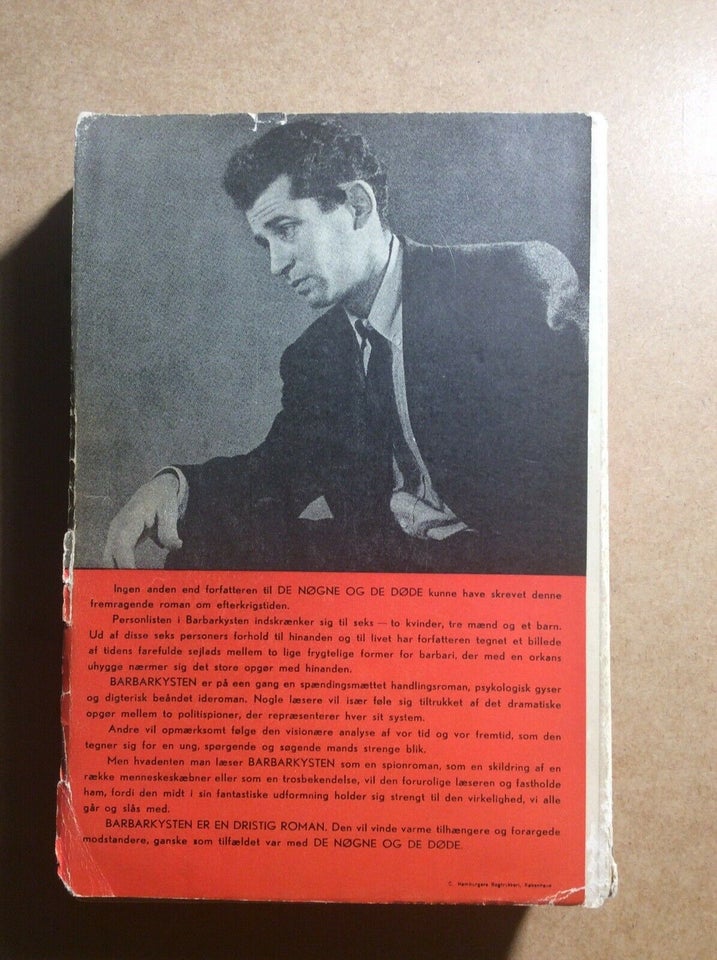 Barbarkysten, Norman Mailer, genre: roman