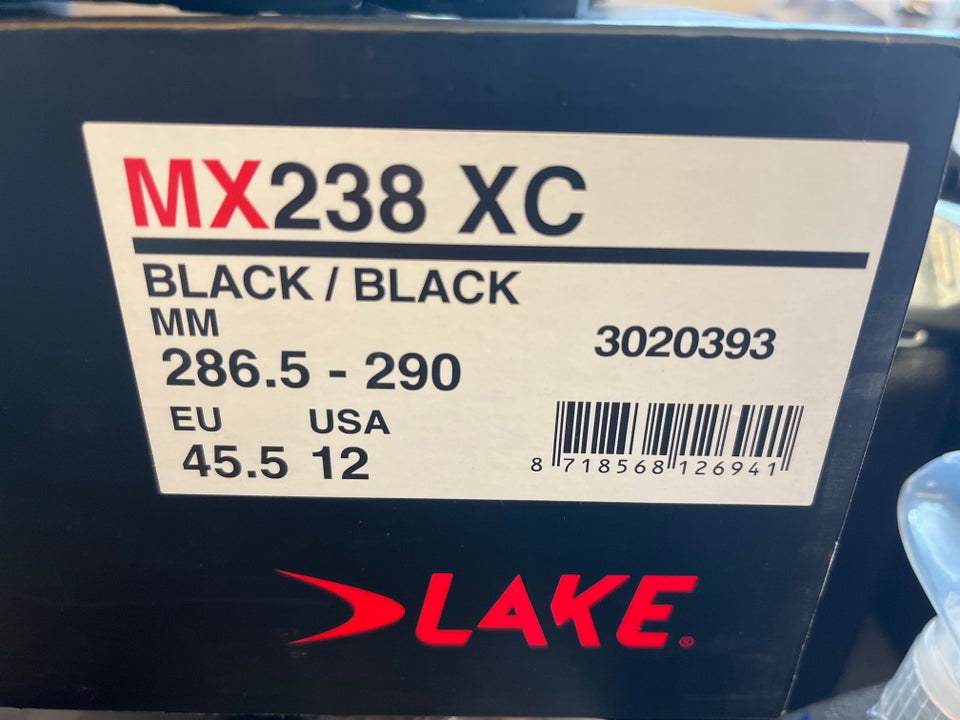 Cykelsko, Lake MX238 XC