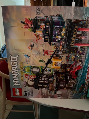 Lego Ninjago, Dragons Rising, Sælges kun på Legos hjemmeside. 
Er delvist samlet, bygget af en vokse