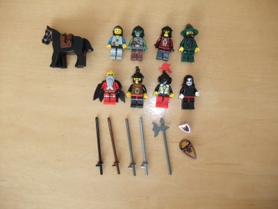 Lego Castle, Lego Castle Figurer+Våben, 8 Figurer+Hest+2xSkjold+5xVåben.
Samlet Pris.
