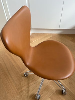 Arne Jacobsen, 3117, Syver stol, Kontorstol, drejestol, Den ikoniske Syver kontorstol/drejestol et f