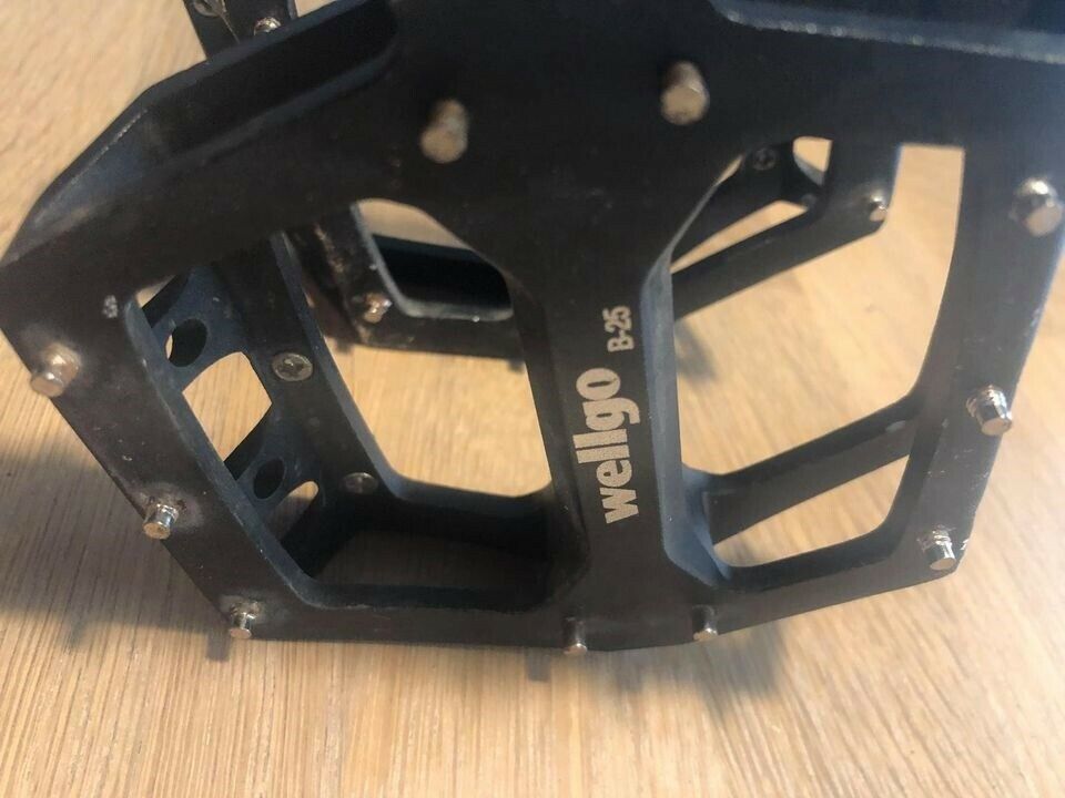 Pedaler, Wellgo B25 CNC Alloy Flat Pedals