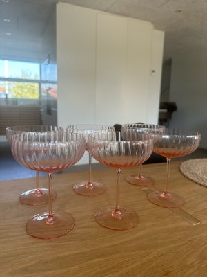 Glas, Champagneglas, Anna von Lipa, Brugt 1 gang. Derfor super flot stand.

Prisen er for 6 stk.
