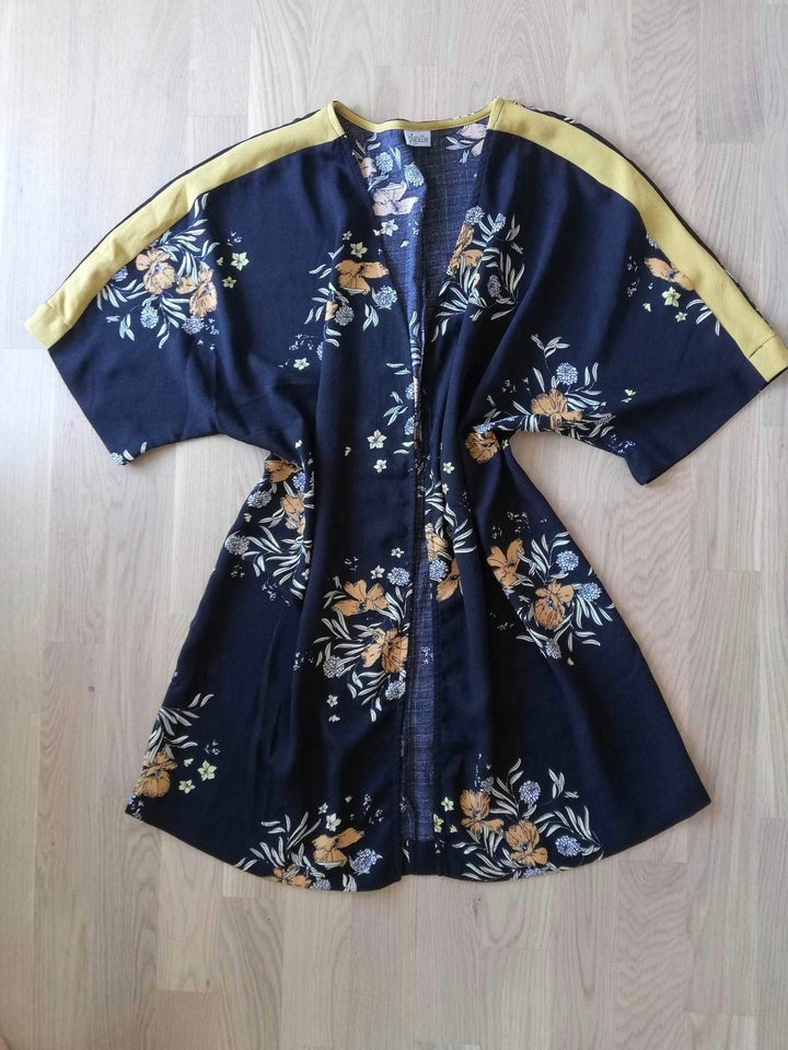 Kimono, Pigalle, str. 40