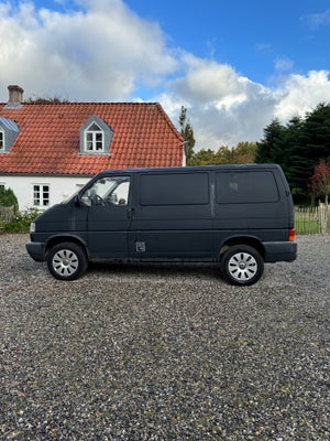 VW Transporter, 2,5 TDi 102 8prs, Diesel, 1999, 4-dørs, - Det er en benziner -

Jeg sælger min elske