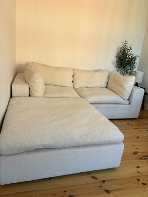Sofa, stof, En rigtig god sofa som man kan tilpasse nærmest som man vil. 

Ny pris er 21.000 DKK

De
