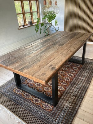 Spisebord, træ & metal, Nordal, b: 100 l: 220, 
Super sejt spisebord. Bordet er fremstillet af genbr