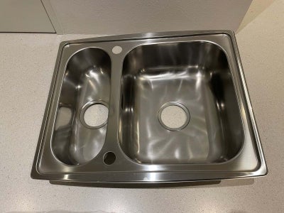 Køkkenvask, Intra,  Rustfrit stål, Dobbelt køkkenvask til nedfældning
Model: HZ615SH
Komplet sæt med