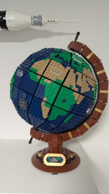 Lego Ideas, The Globe, Med alle klodser og manual. Ingen kasse.

https://www.lego.com/en-dk/product/