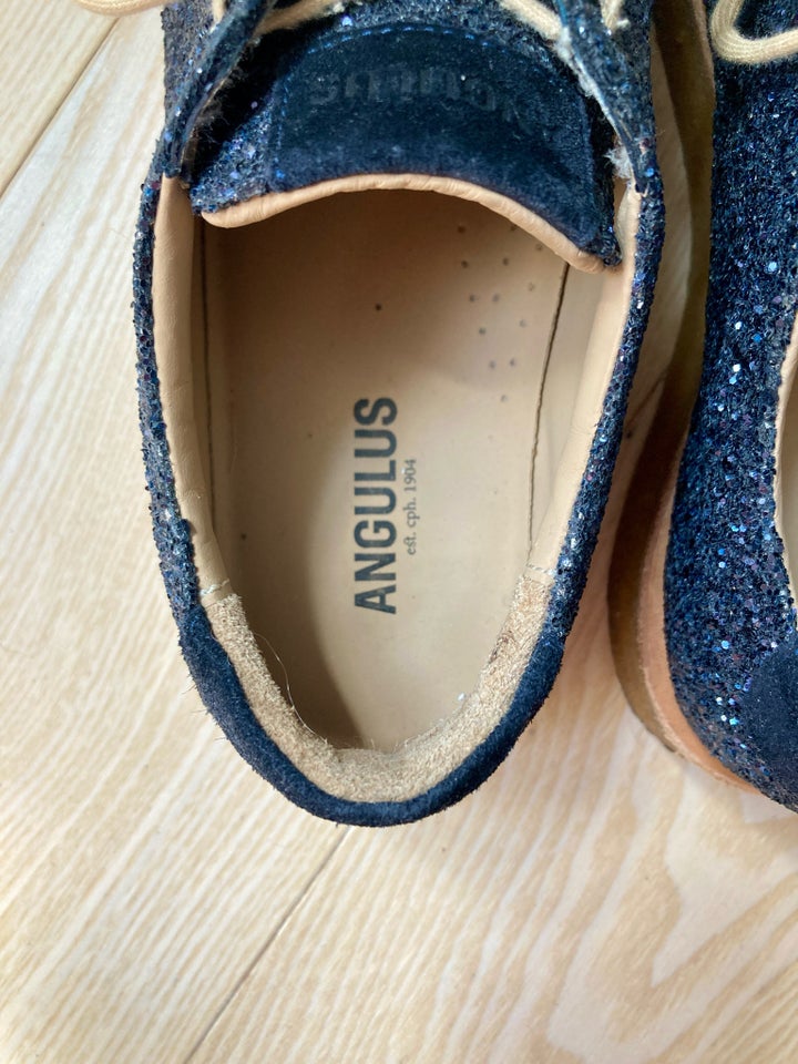 Sneakers, str. 37,5, Angulus