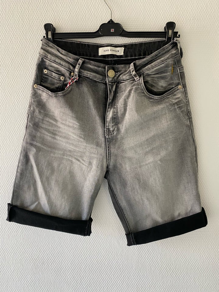 Shorts, Sofie Schnoor, str. 40