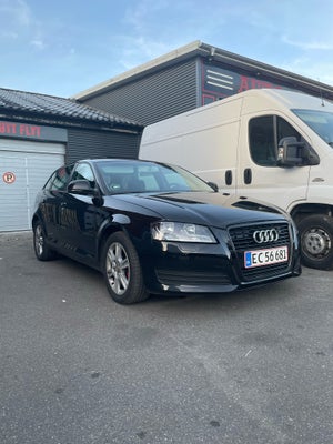 Audi A3, 1,6 TDi Ambiente Sportback, Diesel, 2009, km 220000, sort, træk, klimaanlæg, aircondition, 