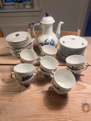 Porcelæn, Blå blomst kaffekopper kande og underkopper sæt, Royal Copenhagen, 1 kaffekande 
26 underk