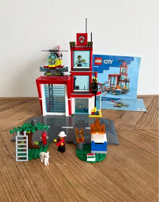 Legetøj, Lego City brandstation, Superflot og udgået LEGO city brandstation.

Alle dele er der, og h