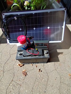 Solcelle, Lille solcelle anlæg.Solceller  50W/ størrelse 54cm x 28cm og en controller  er helt nye o