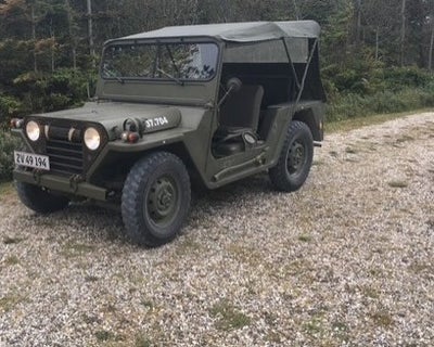 Ford Mutt 151, 2,3, Benzin, 4x4, 1967, km 70000, grøn, træk, 2-dørs, 
Vores fine gamle M151 A1 står 