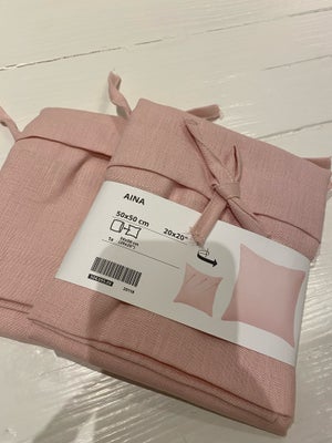 Andet, Ikea, 2 stk AINA pudebetræk i lys rosa . Str 50X50
Købt i forkert størrelse . Ikke taget i br