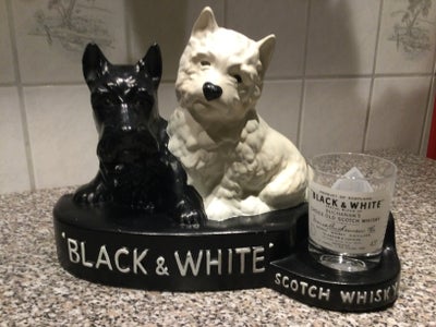 Andre samleobjekter, Black & white whisky hunde., Her sælges fra egen samling black and white whiske