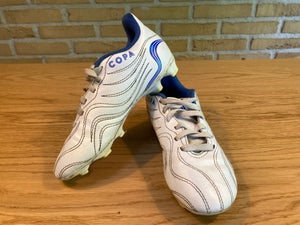 Find i - Fodboldstøvler - Køb på DBA