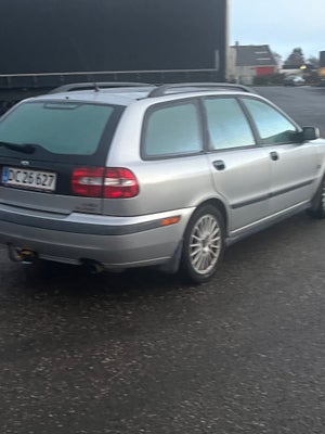 Volvo V40, 2,0 Classic, Benzin, 2004, km 340000, gråmetal, træk, klimaanlæg, aircondition, ABS, airb