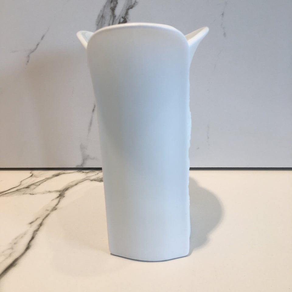 Andet Vase