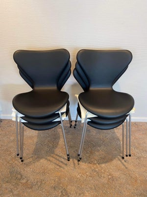 Køkkenstol, Læder, Fritz  Hansen, Nypolstrede syverstole i sort. Alle stole står som nye, har hård r