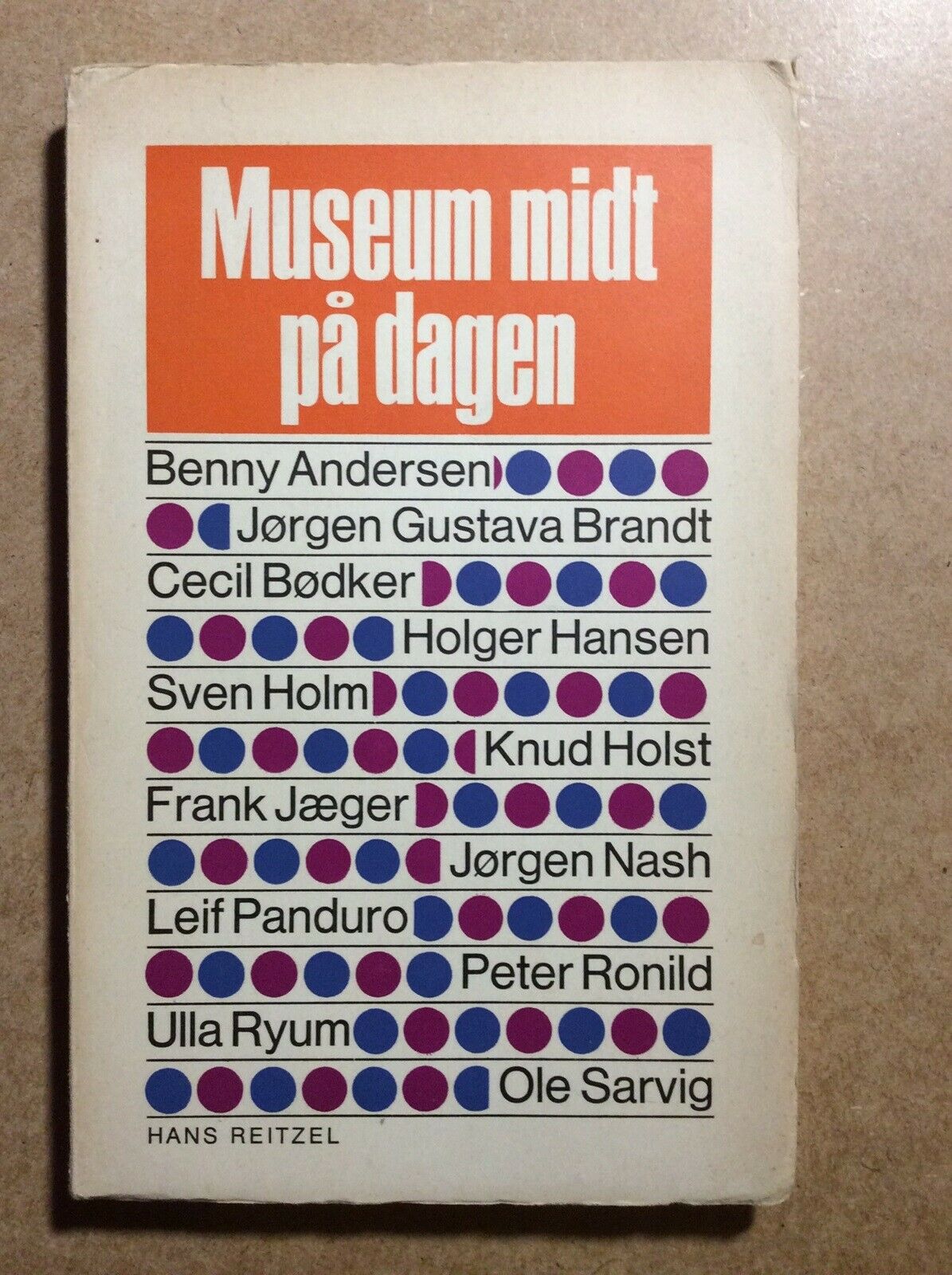 boom stole ramme Museum midt på dagen, Benny Andersen med flere, genre: noveller – dba.dk –  Køb og Salg af Nyt og Brugt