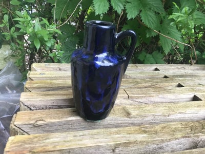 Keramik, Vase, West Germany, Smuk West Germany vase

Blå løbeglasur 

405-13

Højde 13,5 cm


Perfek