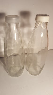 Flasker, Mælkeflasker, 1 liter flasker fra 70-erne med pastlukke, højde 27cm. kr 75,- per stk. (lot 