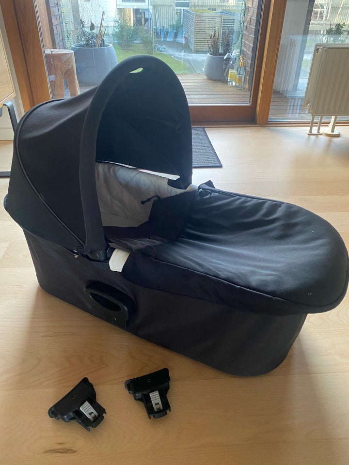 Baby jogger hotsell deluxe pram lift