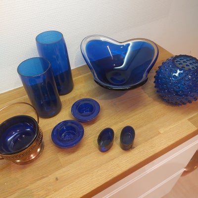 Glas, Vaser-fade-lysestager, Forskelligt, Små ovale saltkar 25 kr stk 
Glasvaser lavet af flasker 
5