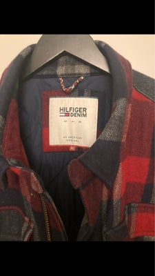 Vinterjakke, str. XL, Hilfiger Denim,  God men brugt, Meget flot stand

Lækker varm vinterjakke i sm