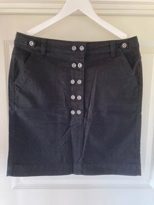 Nederdel, str. 40, Therese,  Sort,  Næsten som ny, Pæn sort nederdel længde 52 cm. 
98% Cotton 2% Sp