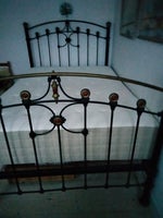 Enkeltseng, Antik, Romantisk jern seng