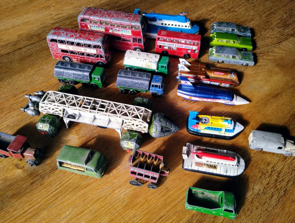 Modelbil, 22 Matchbox + assorteret Biler, luftpudefartøj