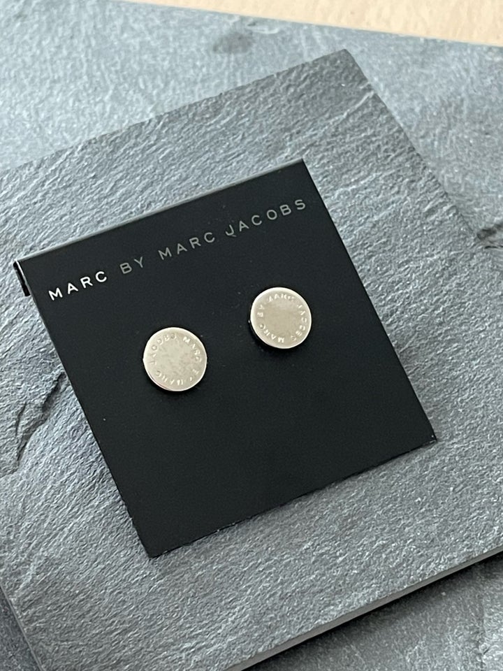 Ørestikker, andet materiale, Marc By Marc Jacobs