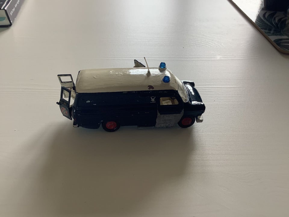 Modelbil, Dinky Tonys Ford Transit Van Falck zonen, skala