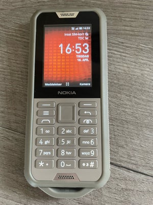 Nokia 800 Tough, God, Velfungerende mobil

Lader kan købes med for kr 50

Køber betaler porto kr 50