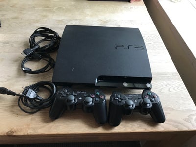 Playstation 3, PS3 Slim, God, 
Playstaion 3 Slim konsol, med AV-Kabel, strøm kabel til konsol, lade 