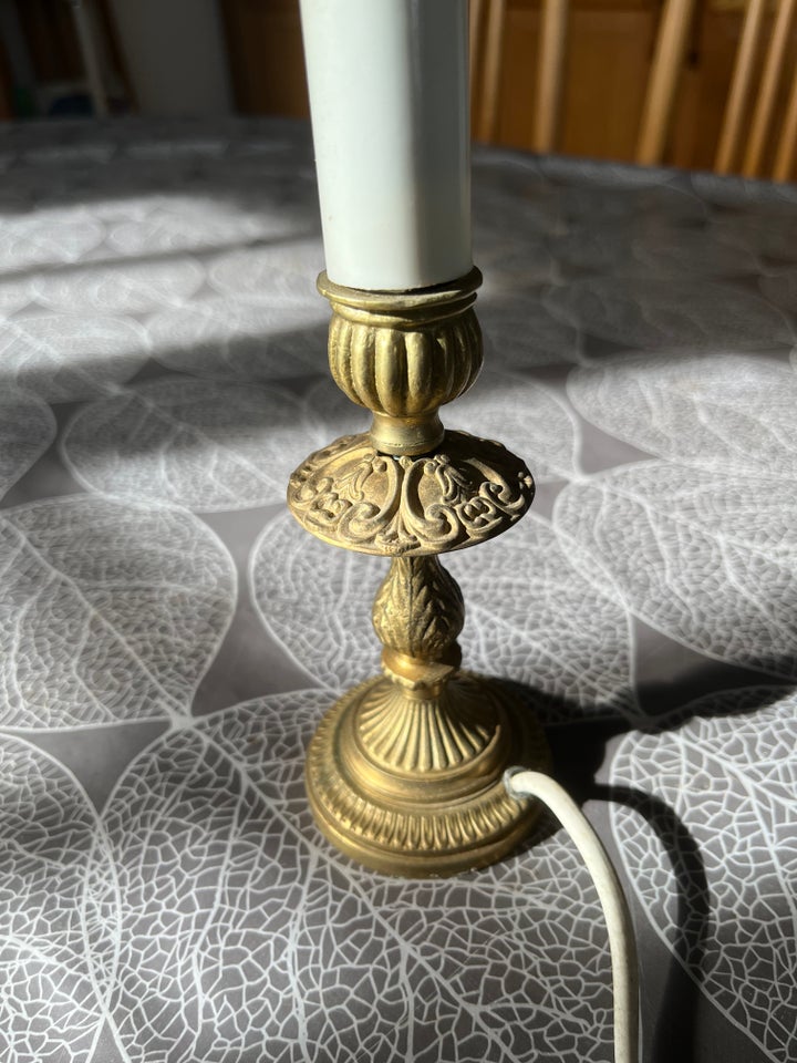 Lampe, Sød gammel messing bord lampe.