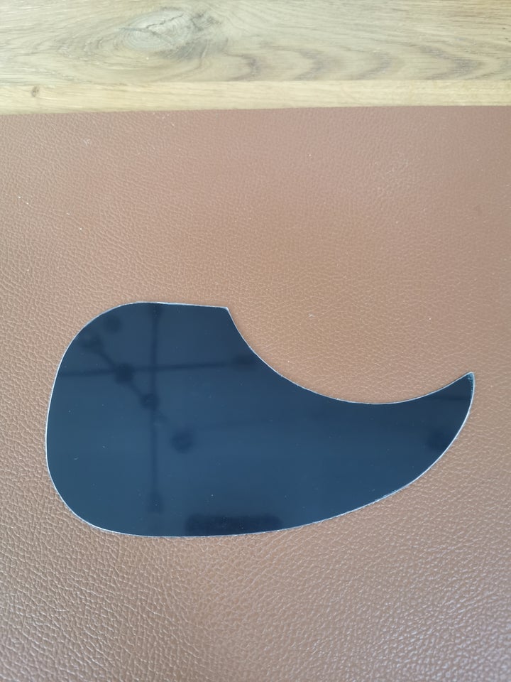 Pickguard til akustisk guitar