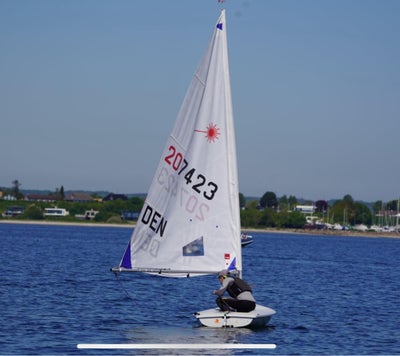 Ilca 6 / Laser Radial, Laser/ilca, årg. 2014, ILCA-jolle DEN 207423 sælges
Velholdt med alt udstyr
C