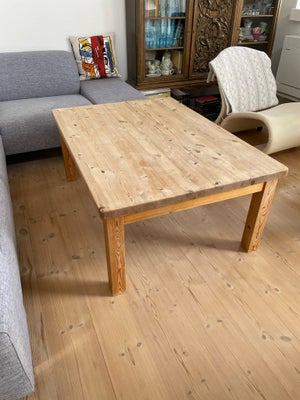 Sofabord, Fyrretræsbord, fyrretræ, Sofabordet er i fyrretræ, uden pletter
Måler 120x85