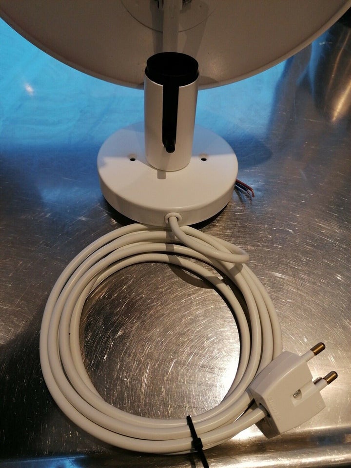 Poul Henningsen, Ph hat, Væg lampe