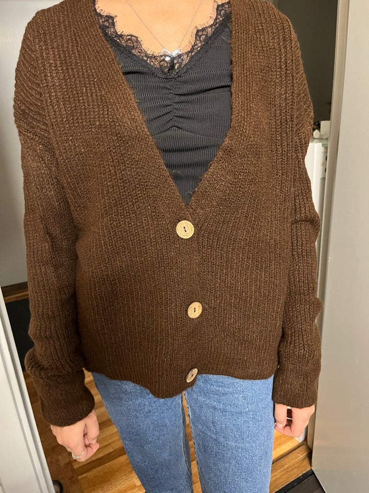 Cardigan, Deflacto, str. 36