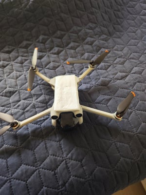 Drone, Dji Mini 3 pro, **Oplev Himlen med DJI Mini 3 Pro Combo**

Tag dine foto- og videofærdigheder