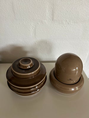 Keramik, Lågkrukker, CONO lågkrukker fra Kähler.
Kunstner: Marianne Nielsen.
Grankogle: 9,5 x 11,5 c